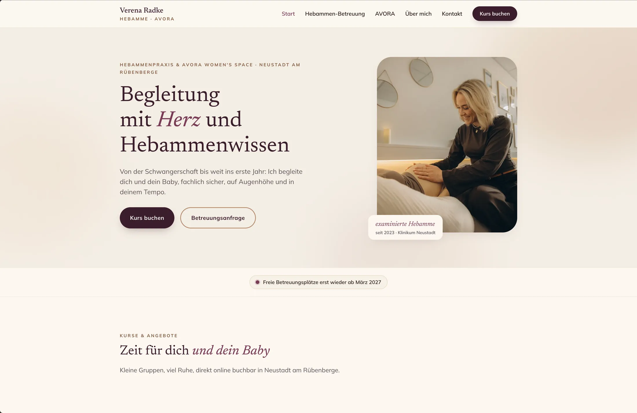 Startseite von verena-radke.de: heller Hero mit Foto von Verena und zwei Buchungs-Buttons